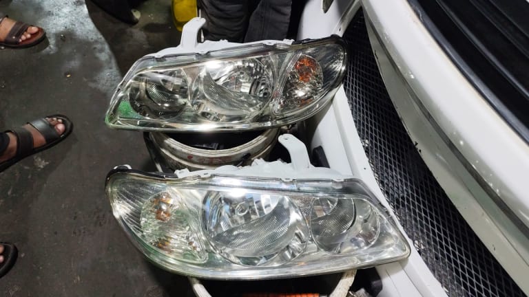 Headlights Nissan Sunny