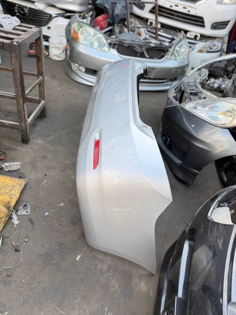 Toyota Allion Бампер задний 