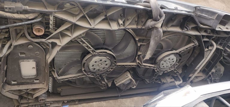 Nose cut Audi A4 used in Sharjah — photo 8