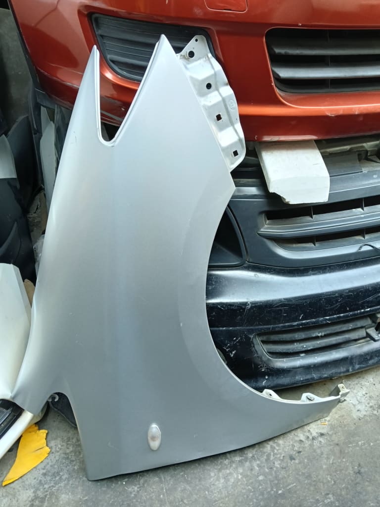 Toyota Wish Крылья 2шт