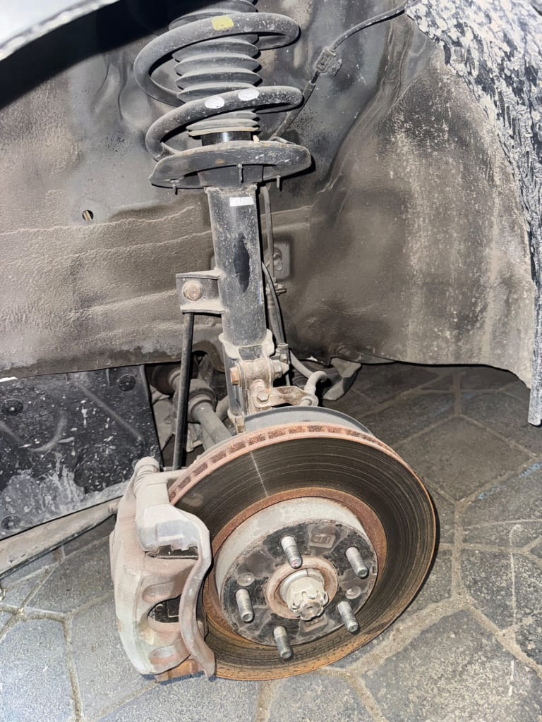 Half cut Kia Sportage used in Sharjah — photo 4