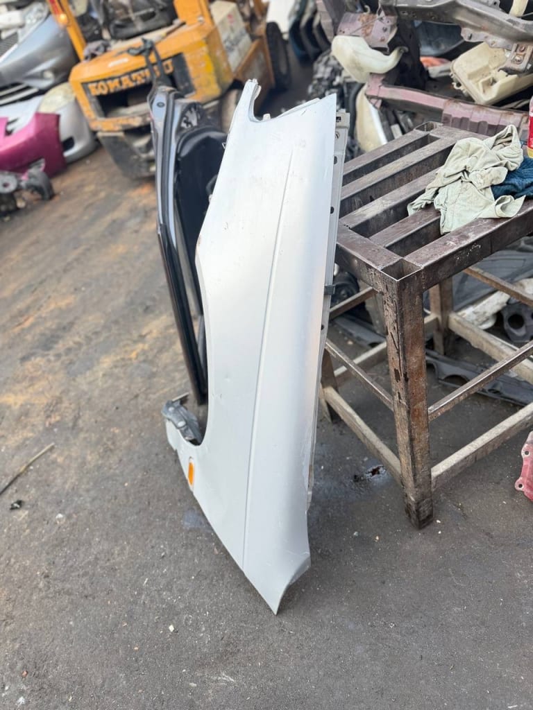 Fender Toyota Caldina used in Sharjah — photo 3