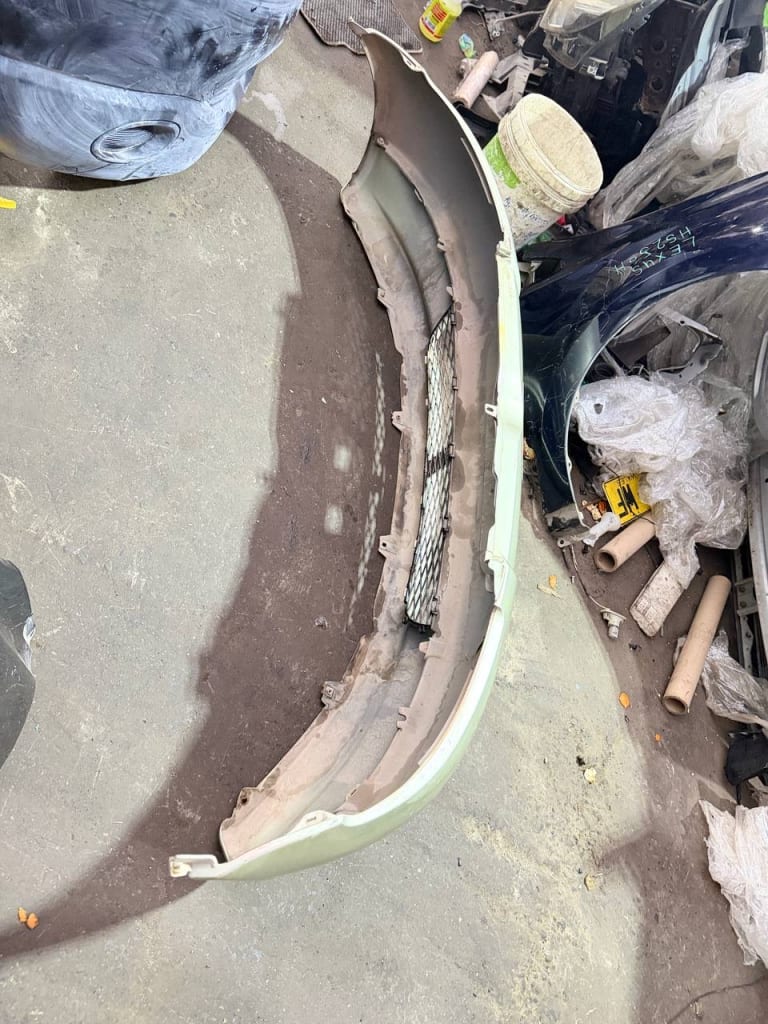 Bumper Toyota Vitz used in Sharjah — photo 6