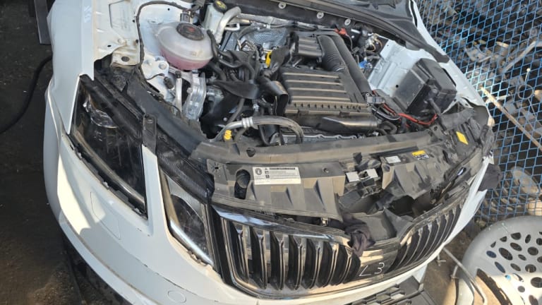 Škoda ДВС АКПП( без датчика) CZD 2019год
