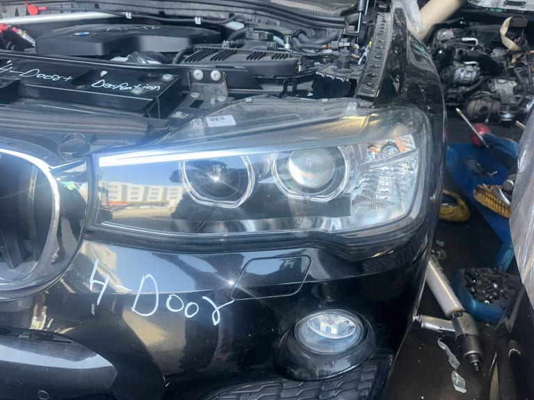 Nose cut + Fender BMW used in Sharjah — photo 2