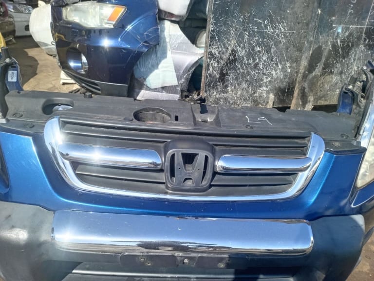 Nose cut Honda CR-V used in Sharjah — photo 2