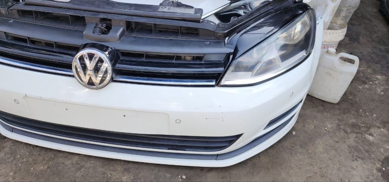 Nose cut Volkswagen Golf 7