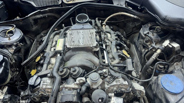 Engine + AT Mercedes-Benz 273.961 used in Sharjah — photo 2
