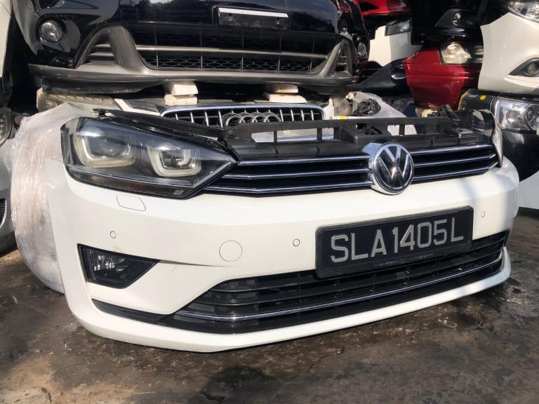 Nose cut + Hood + Fender Volkswagen Polo used in Sharjah — photo 2