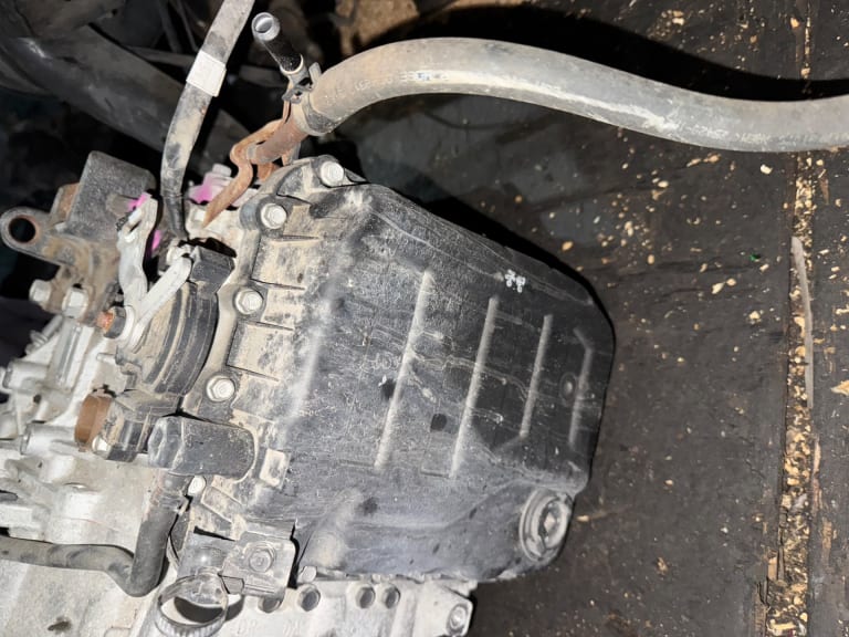 Automatic transmission Kia Cerato KNAFW6 A33 used in Sharjah — photo 4