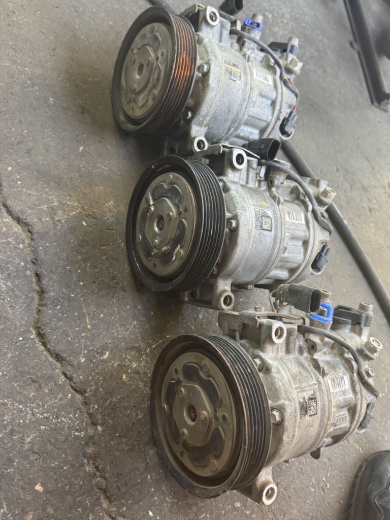 AC compressor Audi Q7 4M0820803M used in Sharjah — photo 2