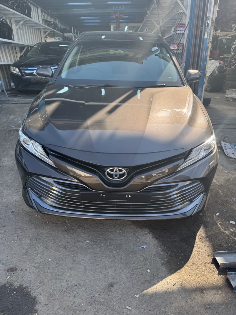 Toyota Camry Авто в разбор. хавкат двери крышка стопы бампер ходовка