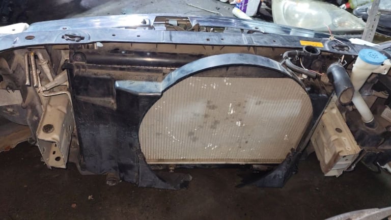 Nose cut Nissan Skyline used in Sharjah — photo 9