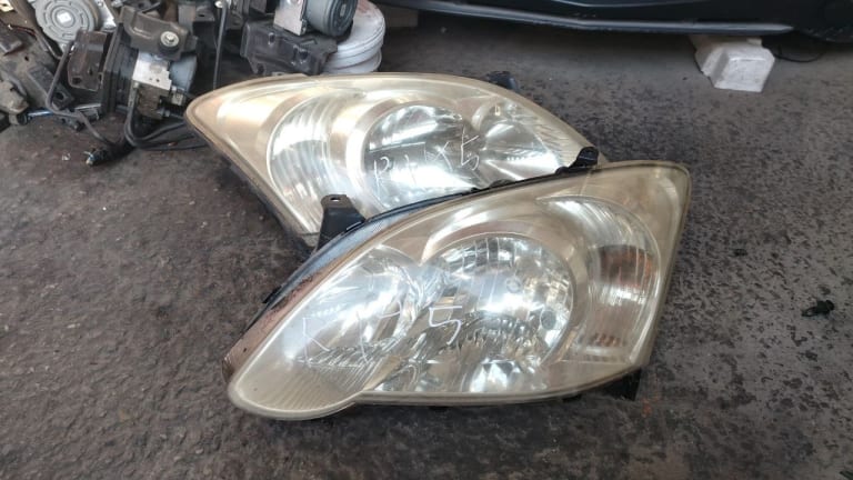 Headlights Toyota Corolla Runx