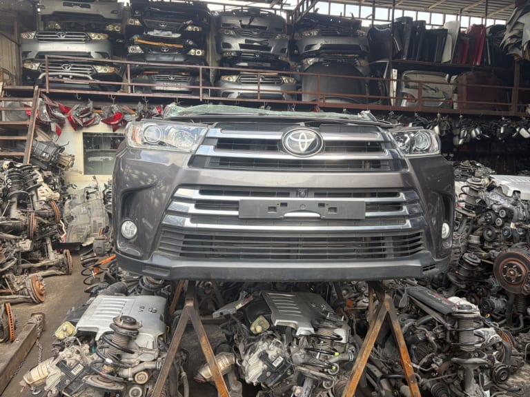 Toyota Highlander Ноускат