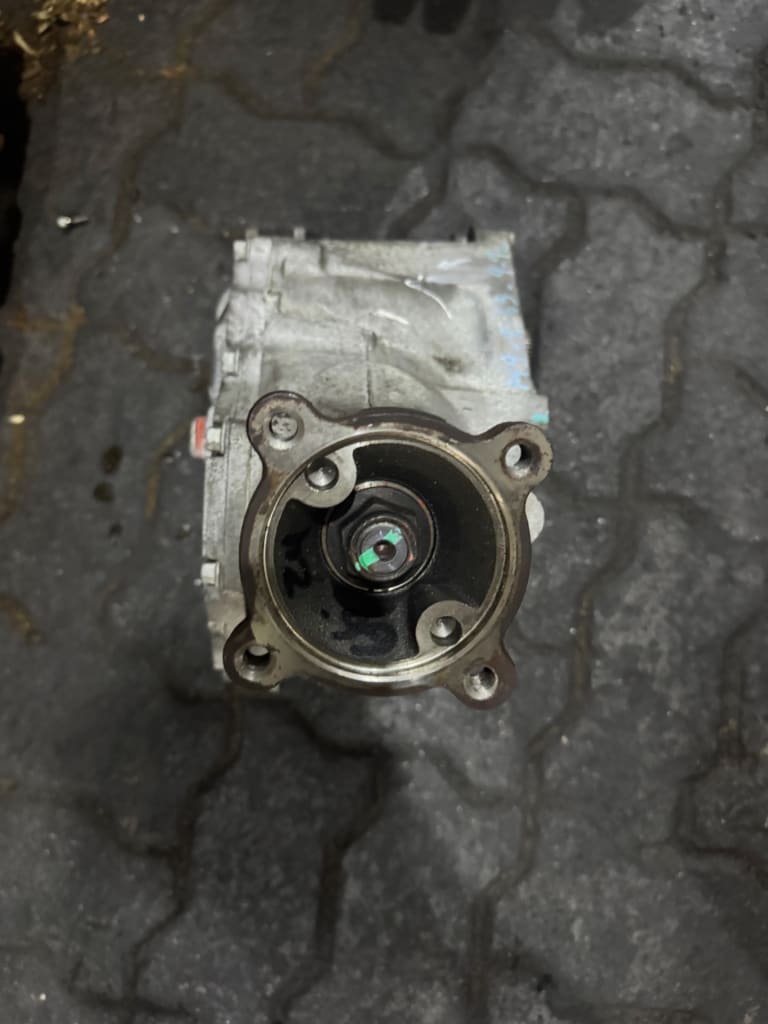 Ford Explorer Раздаточная коробка AT437251