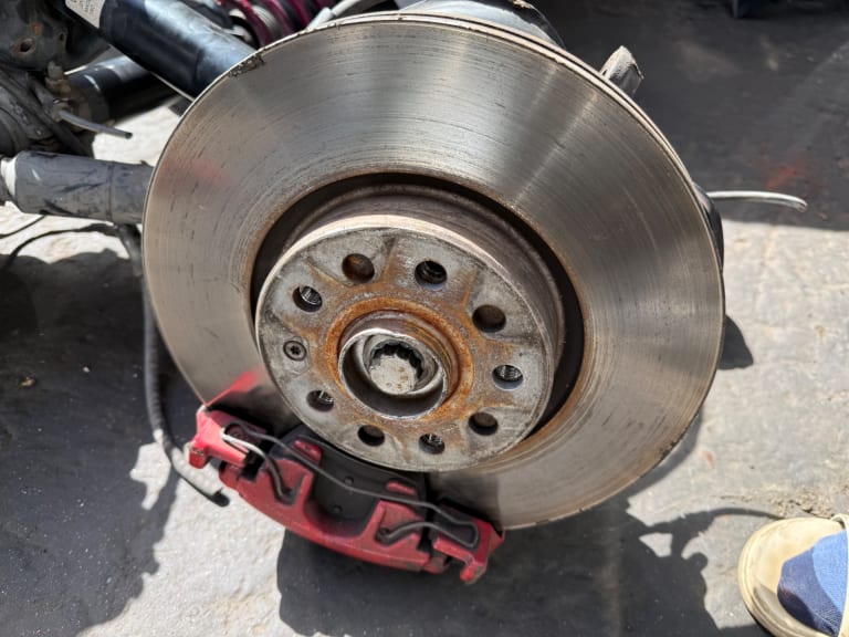 Suspension Audi A4 used in Sharjah — photo 2