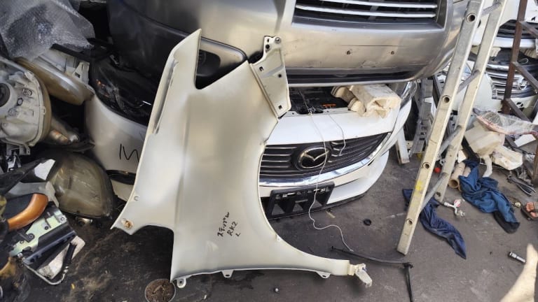 Fender Honda Stepwgn used in Sharjah — photo 5