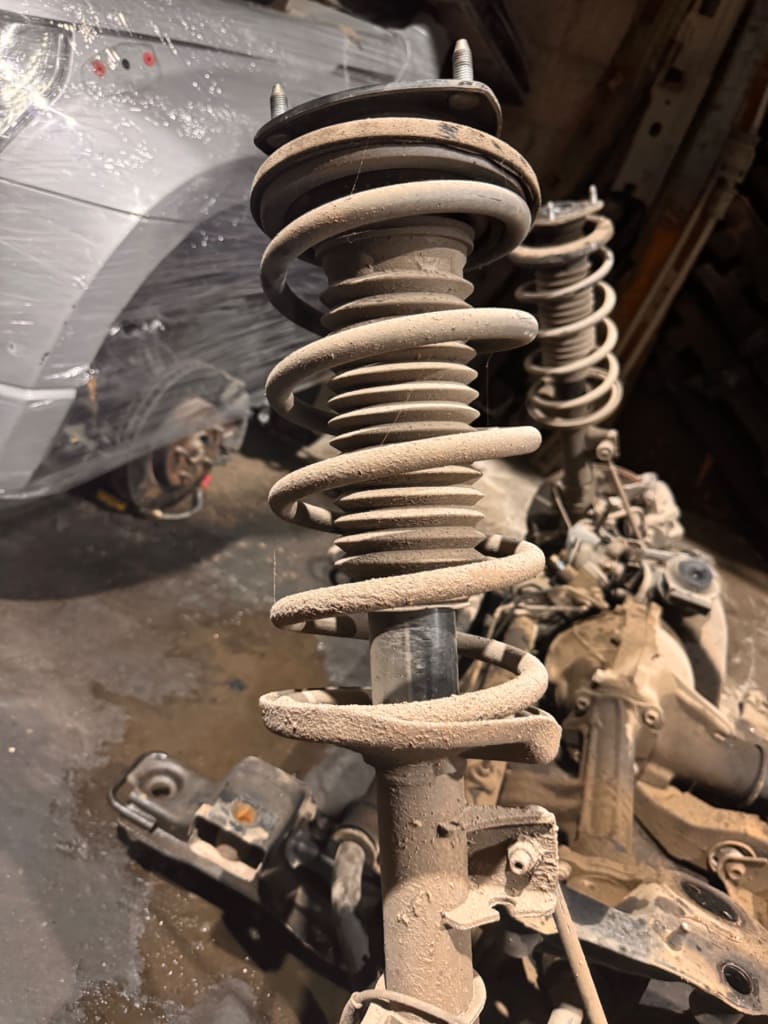 Suspension Suzuki Grand Vitara H27A used in Sharjah — photo 2