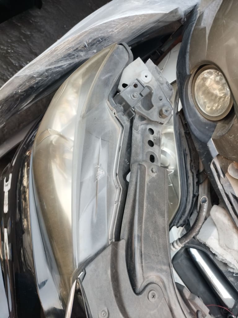 Nose cut + Hood + Fender Mazda Atenza used in Sharjah — photo 2