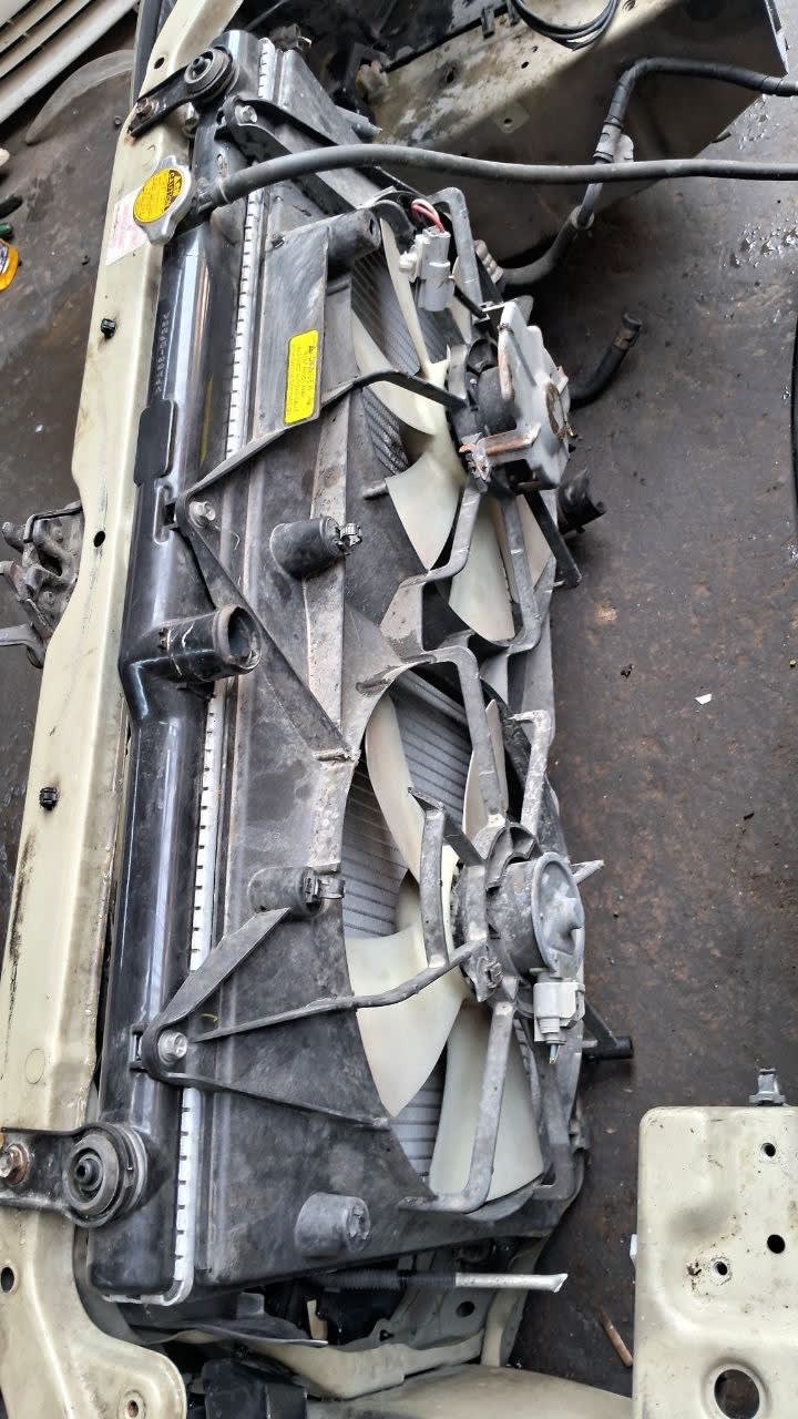 Nose cut Toyota Camry used in Sharjah — photo 5