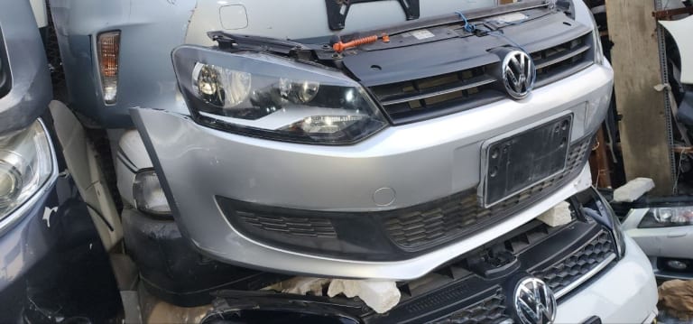 Nose cut Volkswagen Polo used in Sharjah — photo 2