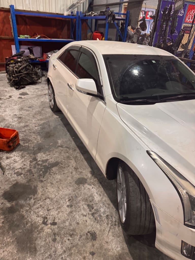 Half cut + Door + Trunk lid Cadillac ATS used in Sharjah — photo 2