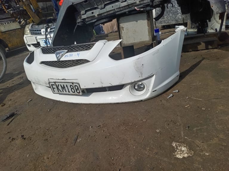 Bumper Toyota Caldina used in Sharjah — photo 2