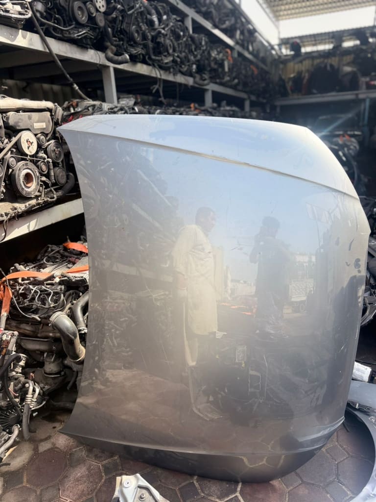 Nose cut + Hood Audi used in Sharjah — photo 4