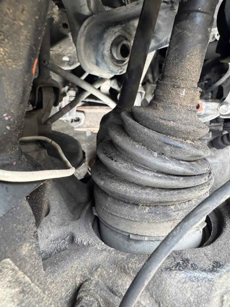 Suspension Lexus RX 350 2GR used in Sharjah — photo 2