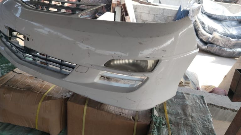 Bumper Toyota Estima used in Sharjah — photo 2