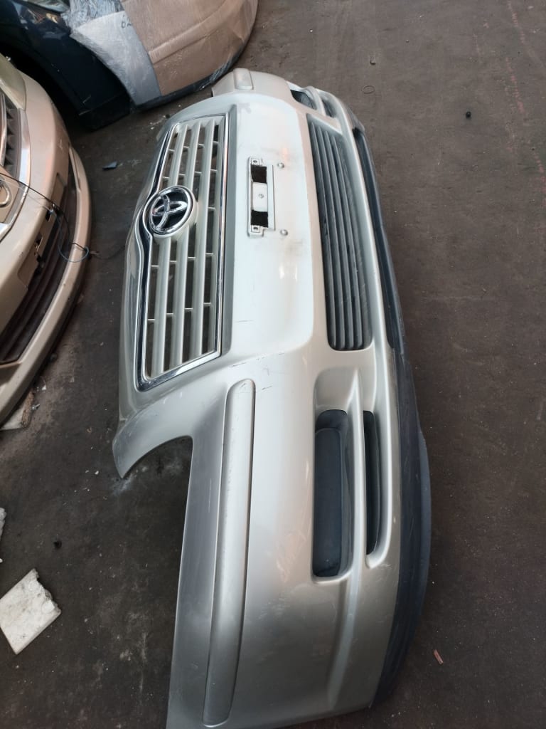 Bumper Toyota Avensis used in Sharjah — photo 12