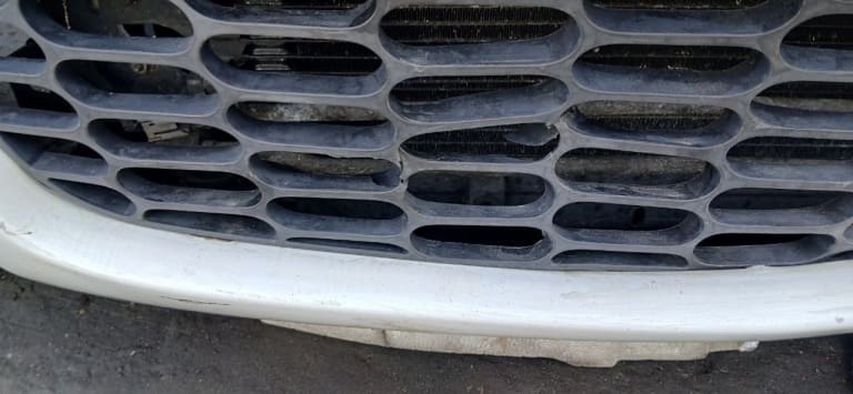 Bumper + Grille + Headlights Mazda CX-7 used in Sharjah — photo 10
