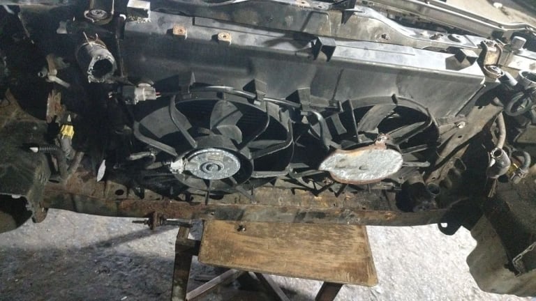Nose cut Toyota Avensis used in Sharjah — photo 7