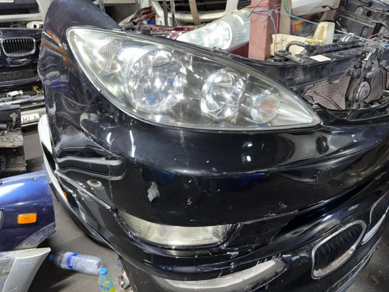 Bumper + Headlights Toyota Camry used in Sharjah — photo 2