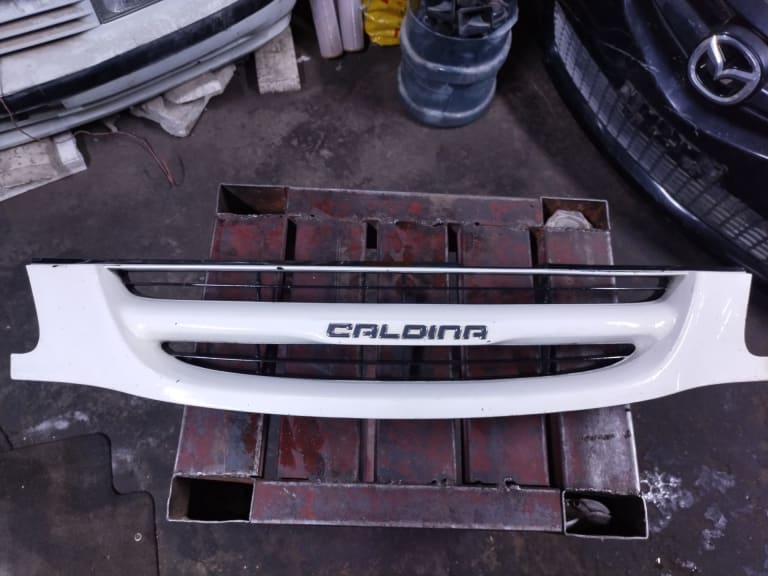 Toyota Caldina Решетка 