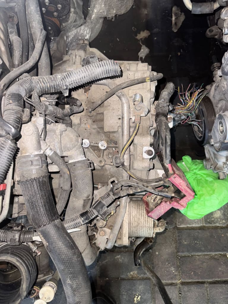Engine + AT Mitsubishi 4B11 used in Sharjah — photo 2