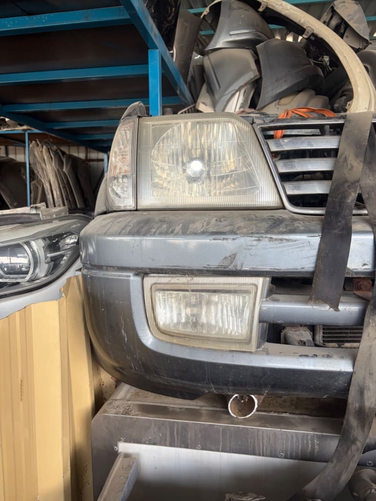 Nose cut Toyota Land Cruiser Prado used in Sharjah — photo 2