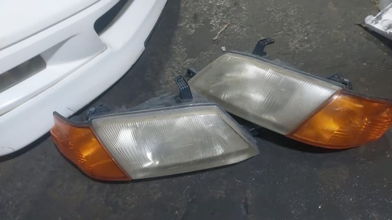 Headlights Nissan ED
