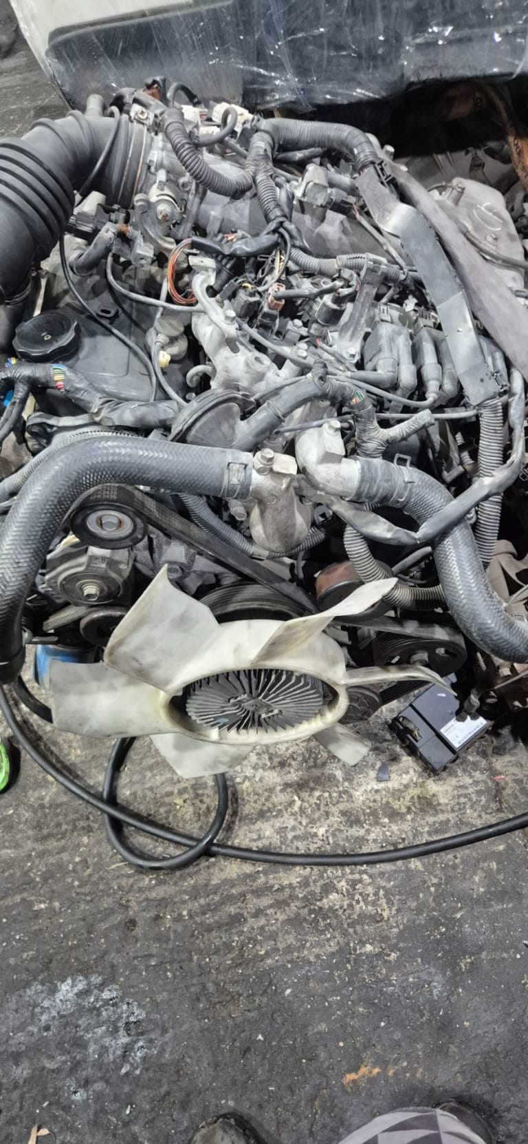 Engine Mitsubishi 6G74 used in Sharjah — photo 2