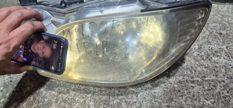 Headlights Mitsubishi used in Sharjah — photo 2