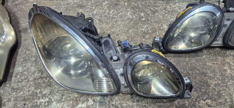 Toyota Aristo Фары пара 30234 xenon