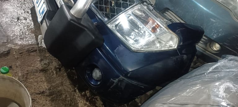 Nose cut Nissan Navara used in Sharjah — photo 2