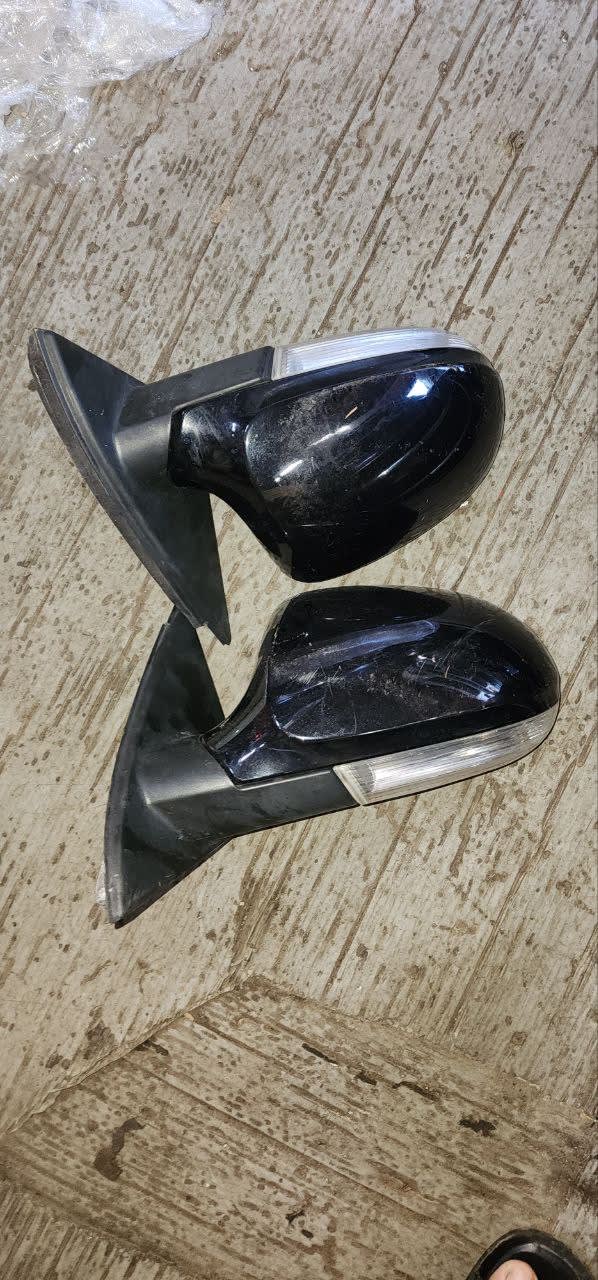 Nose cut + Tail lights + Mirror Volkswagen Passat B6 used in Sharjah — photo 10