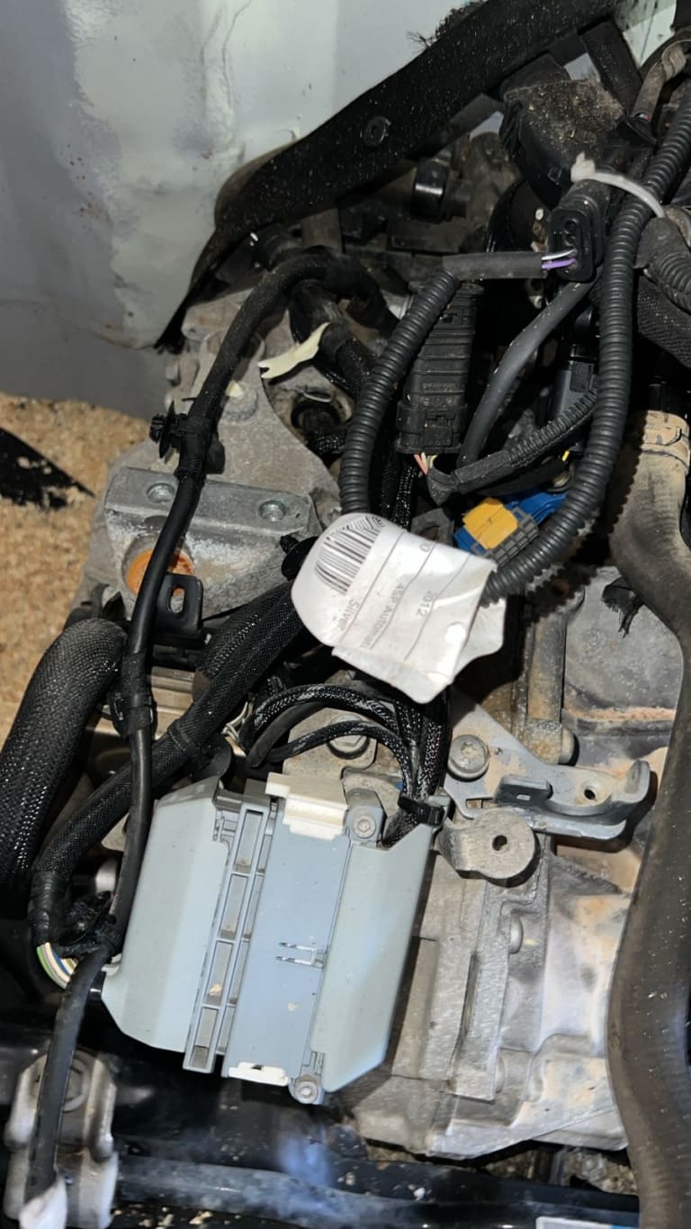 Engine + AT Peugeot PSA5F01 used in Sharjah — photo 2