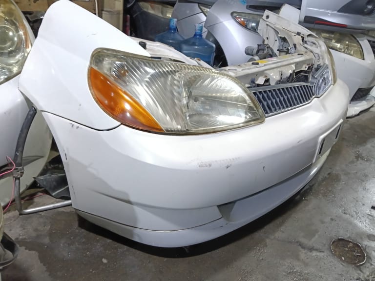 Nose cut Toyota Platz