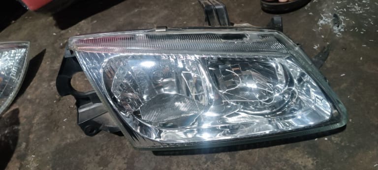 Headlights + Tail lights Nissan used in Sharjah — photo 2