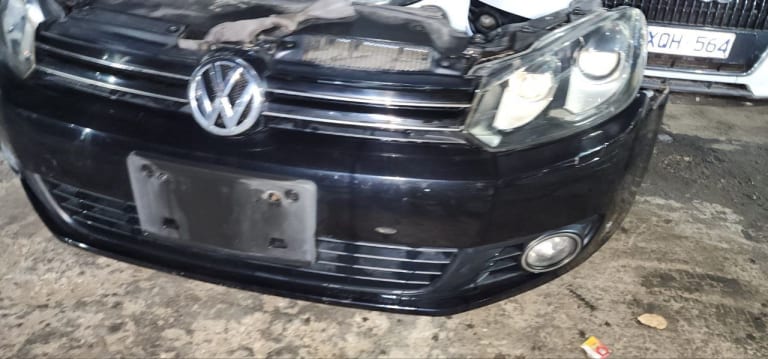 Nose cut + Tail lights Volkswagen Golf used in Sharjah — photo 2