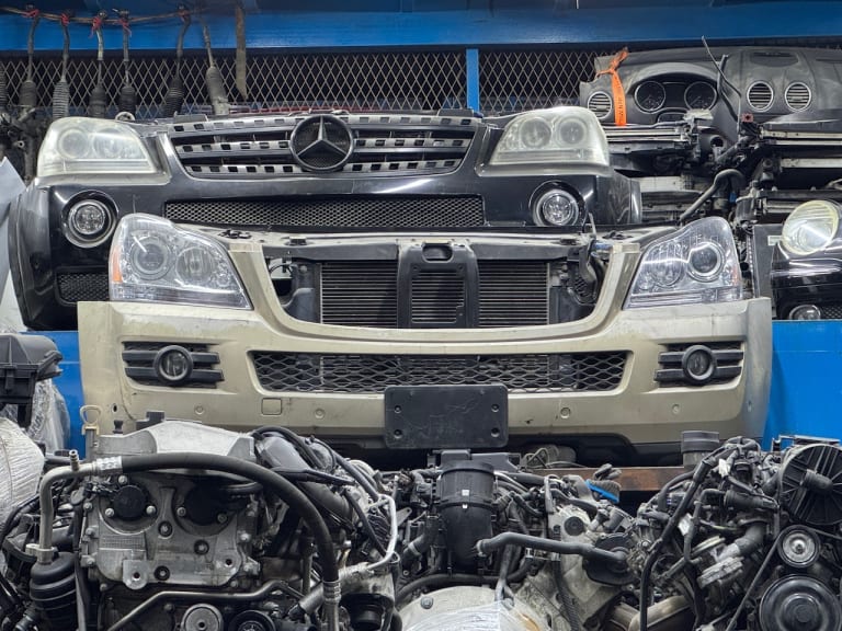 Nose cut Mercedes-Benz used in Sharjah — photo 2