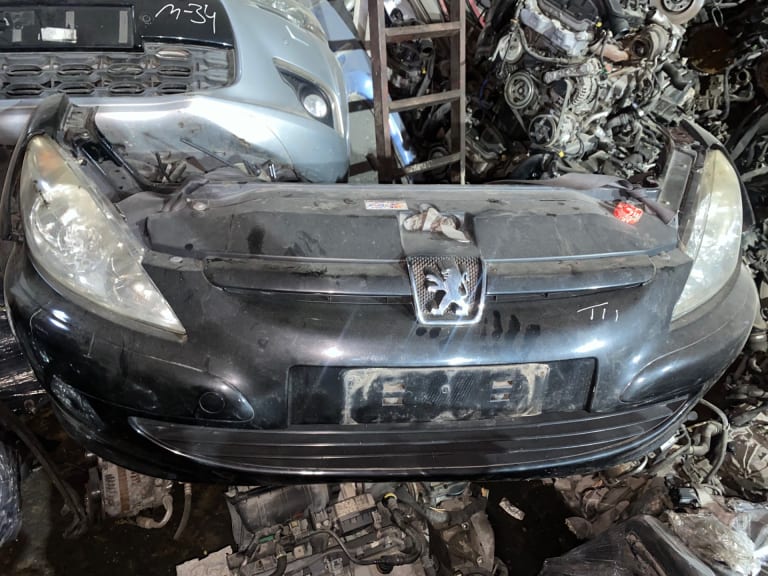 Nose cut Peugeot 307 used in Sharjah — photo 2